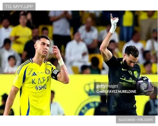 C罗与本泽马队内核心地位及战术作用对比分析